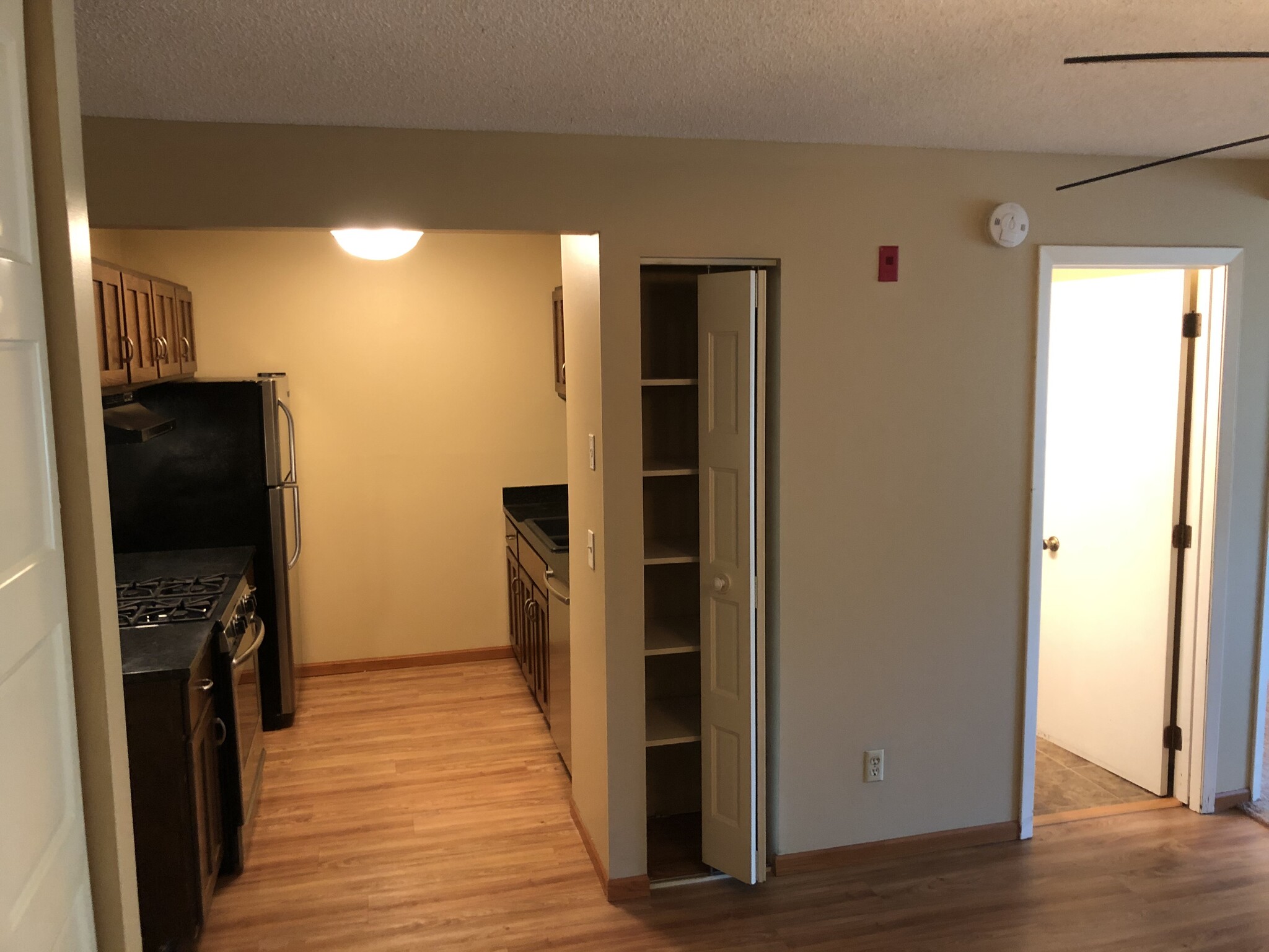 Building Photo - 1601 N Innsbruck Dr
