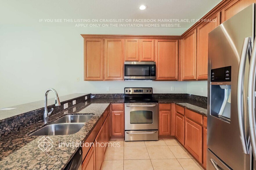Building Photo - 2561 Lexington Oak Dr