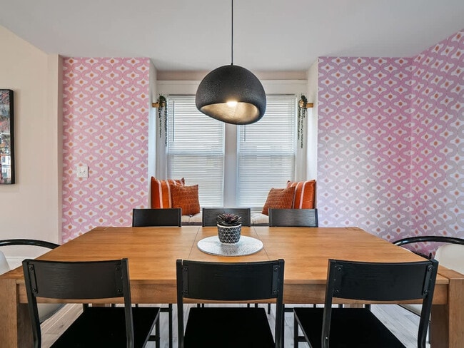 Building Photo - 6110 Ellen Ave