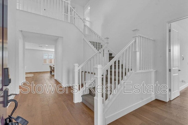 Building Photo - 176 Raven Cir