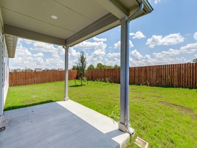 Building Photo - 1529 Purple Martin Dr