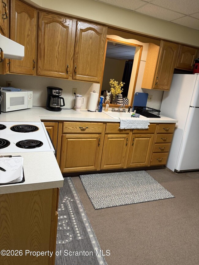 Building Photo - 609 Main St