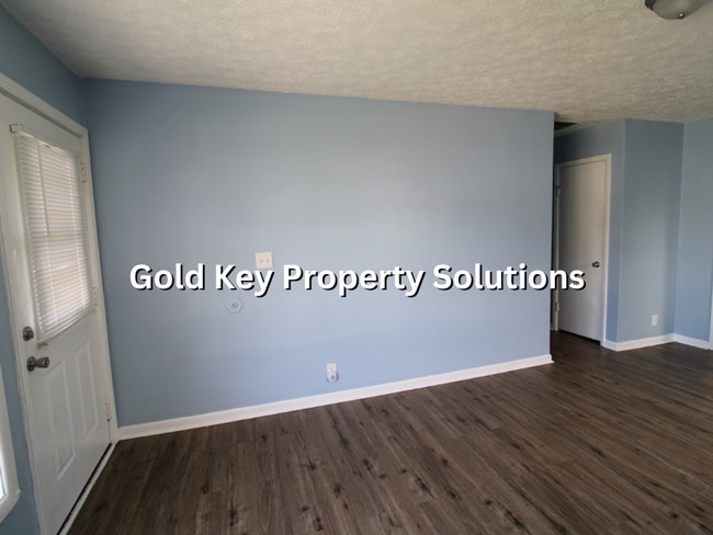 Building Photo - 3 BR 1 BA House in the Meadowbrook Area (S...