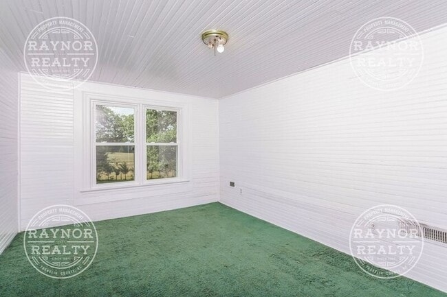 Building Photo - 2511 Laurel Mill Rd