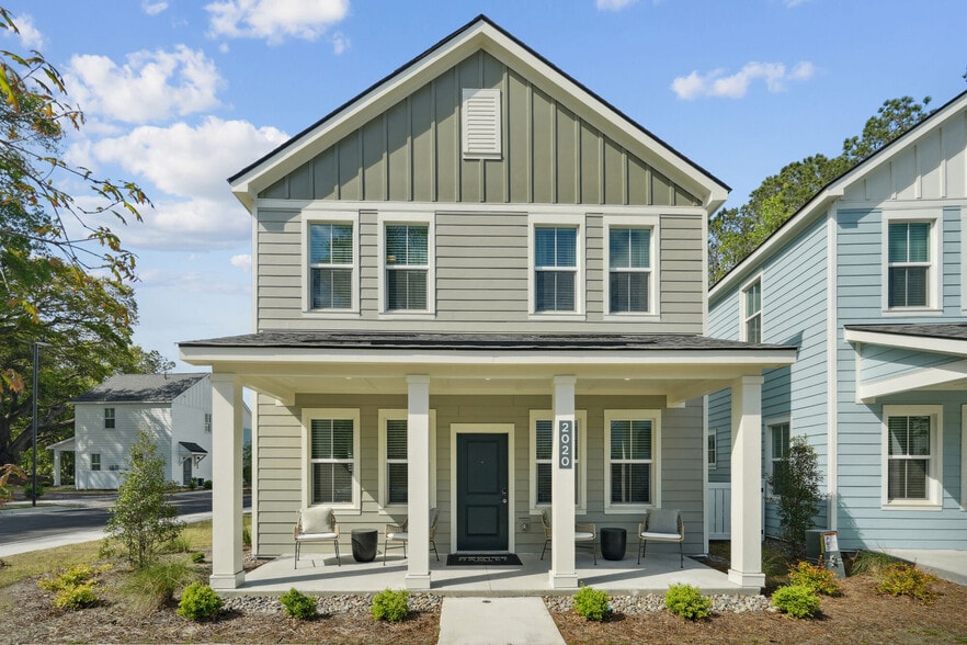Building Photo - Hamlet Huntersville - Homes & Townhomes fo...