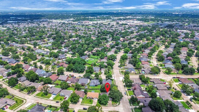 Building Photo - 13002 Kingsmill Dr