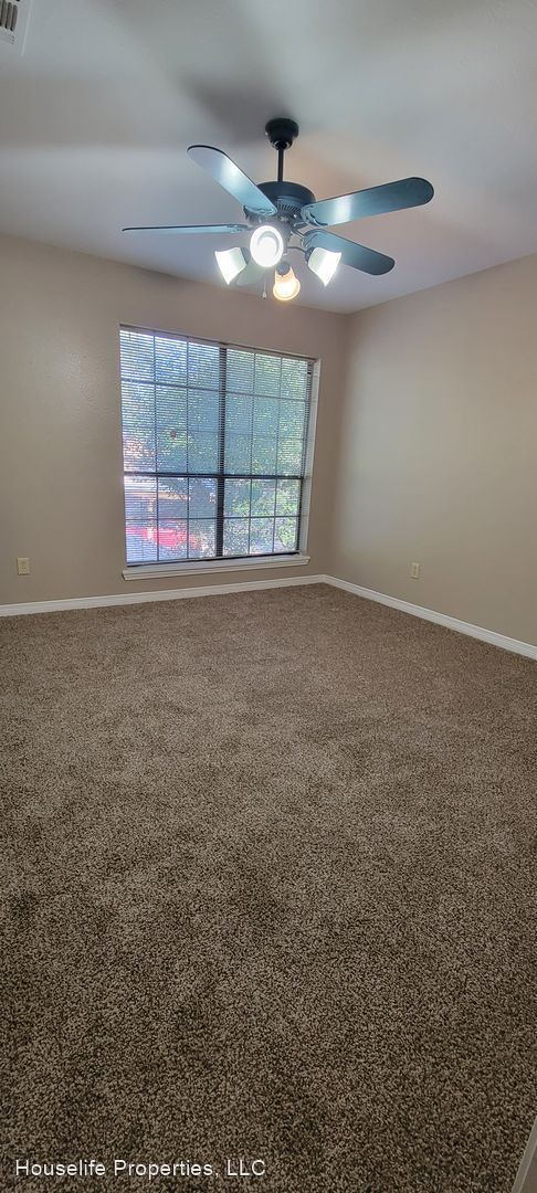 Building Photo - 3 br, 2 bath House - 3358 Eastwood Dr