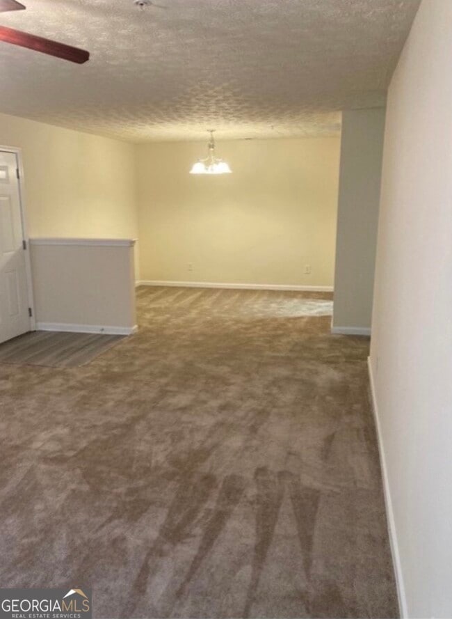 Building Photo - 6102 Fairington Club Dr