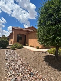 Building Photo - OH so nice! 55 and older community