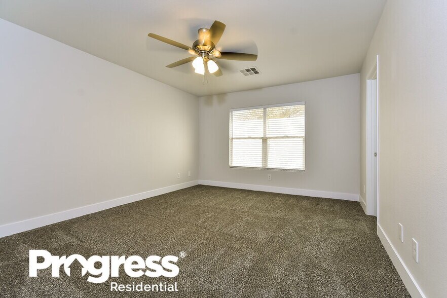 Building Photo - 785 Beach Park St