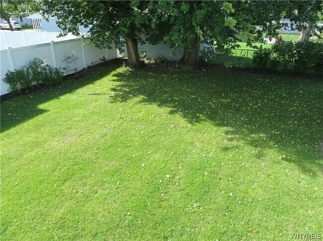 Building Photo - 758 Niagara Falls Blvd