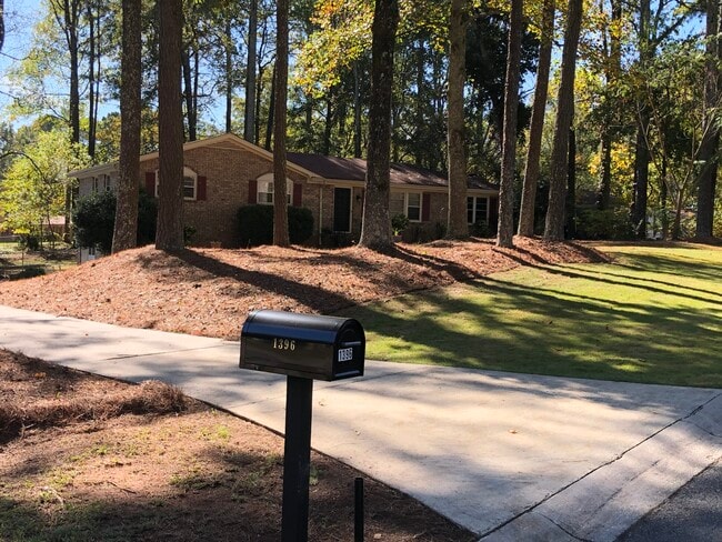 Building Photo - 1396 Windburn Dr