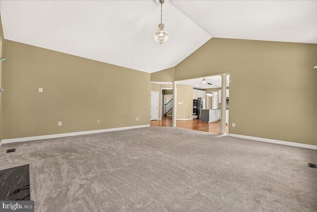 Building Photo - 6430 Bellevue Pl