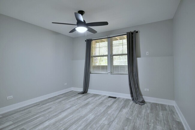 Building Photo - 982 Indigo Ct