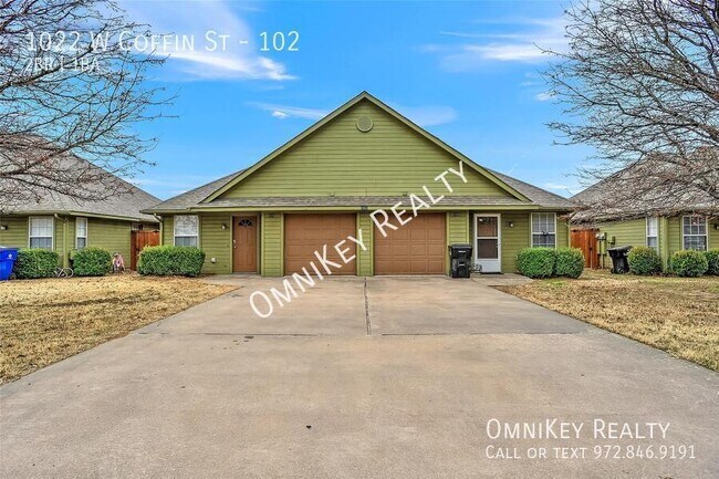 Primary Photo - 1022 W Coffin St