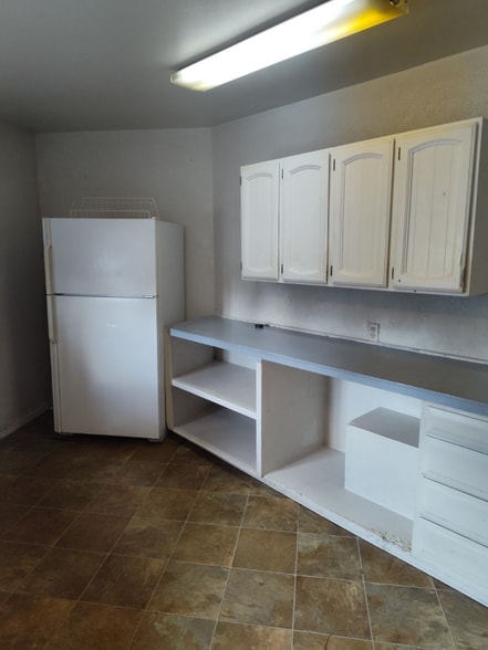 Building Photo - 3204-3216 Busch St