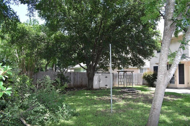 Building Photo - 30007 Oakland Hills Dr
