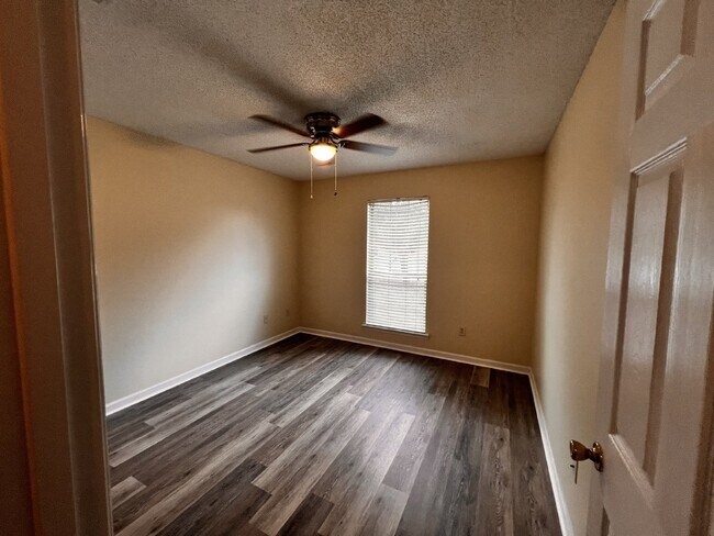 Building Photo - Home for Rent