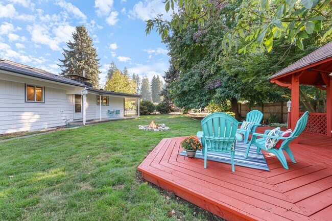 Building Photo - MOVE IN READY NOW! 2-Bedroom Rambler with Detached 900 Sq. Ft. Garage & Studio on Spacious Fenced...