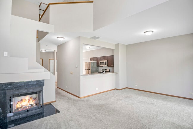 Building Photo - 951 Viewpoint Dr