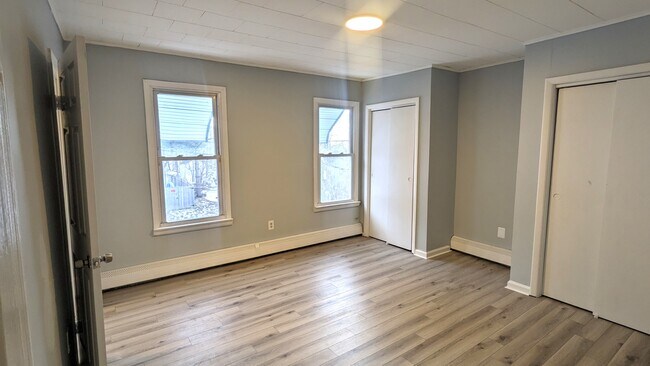 Building Photo - 58 Mann Ave