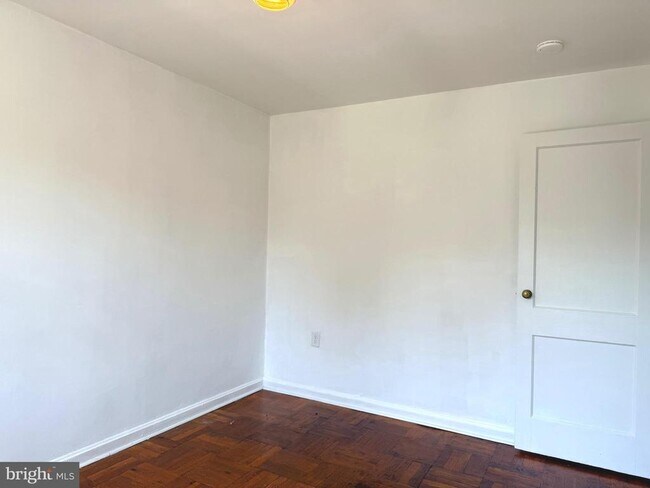 Building Photo - 6514 Potomac Ave