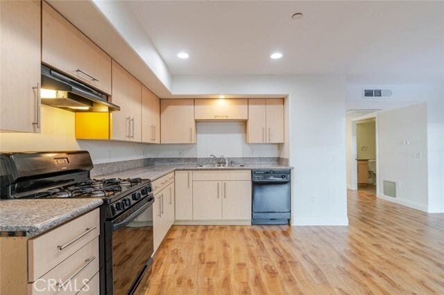 Building Photo - 1466 Tamarind Ave