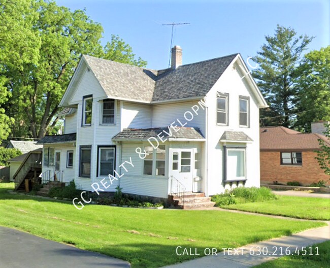 Primary Photo - 132 S McHenry Ave