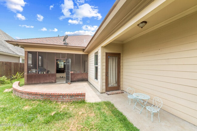 Building Photo - 126 Heathwood Dr