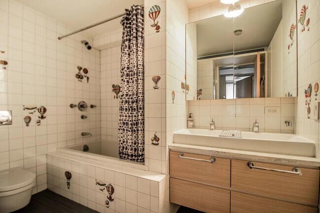 Building Photo - 2 bedroom in NEW YORK NY 10013