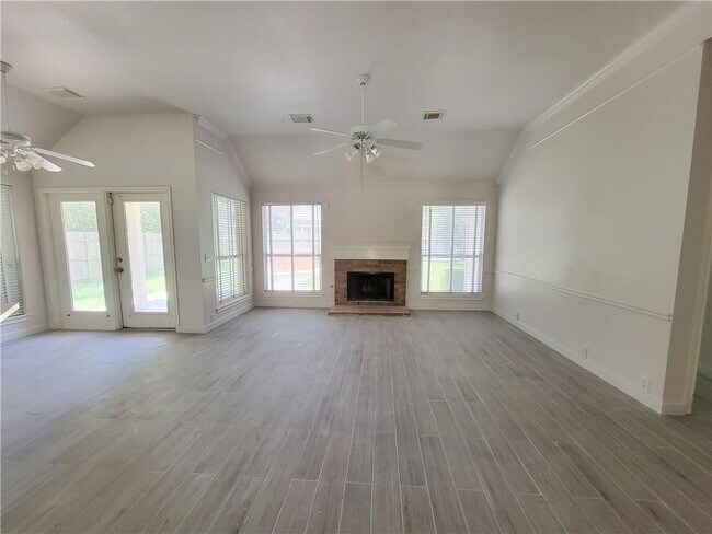 Building Photo - 1709 Autumn Fire Dr