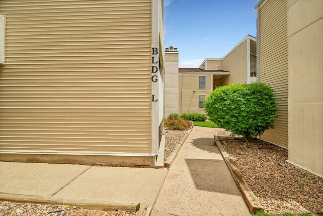Building Photo - $1,595.00 - 1 Bed, 1 Bath, Apartment in Au...