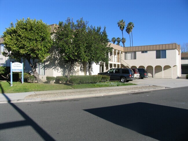 Building Photo - 3439 Rexford St