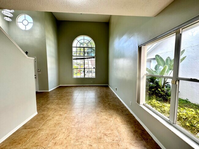 Building Photo - 2698 Linkside Dr