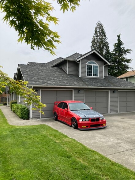 Building Photo - 620 27th Ave SE