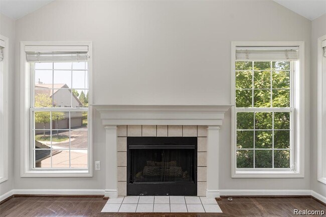Building Photo - 28126 Carlton Way Dr
