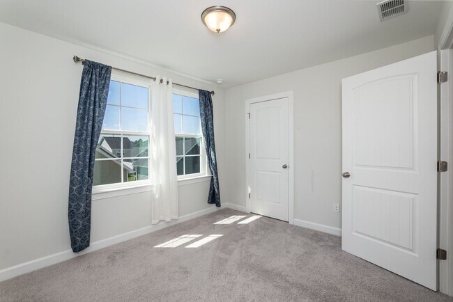 Building Photo - 253 Buckhorn Br Pk