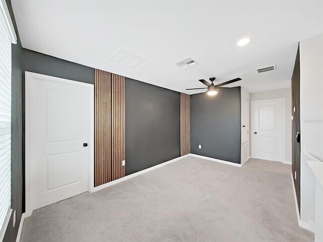 Building Photo - 10330 Blue Plume Ct