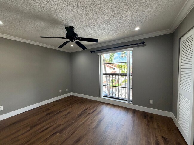 Building Photo - 323 Ives Dairy Rd