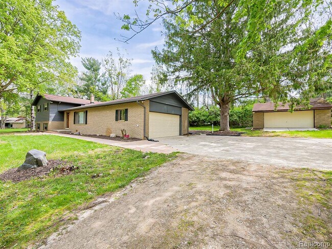 Building Photo - 7580 Thornwood St
