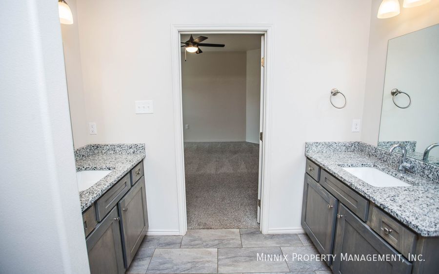 Building Photo - 1144 N 7th St