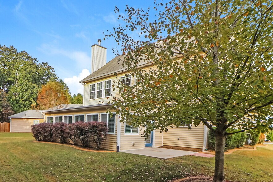 Building Photo - 300 Nobleman Way