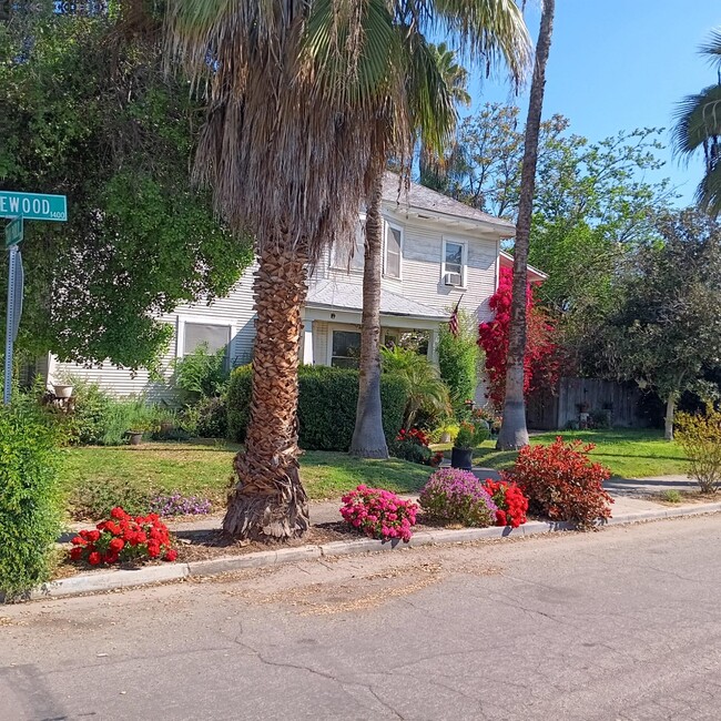 Primary Photo - 922 N San Pablo Ave