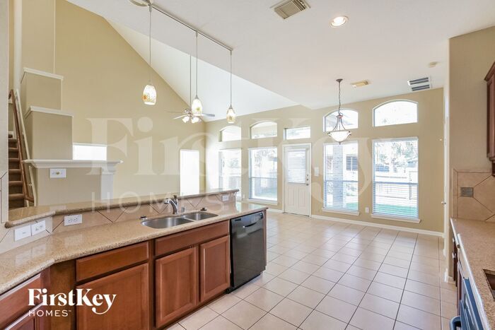 Building Photo - 15910 Flowercroft Ct