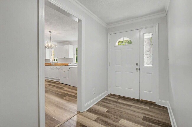 Building Photo - Ranch Home on Private lot in Chapel Hill