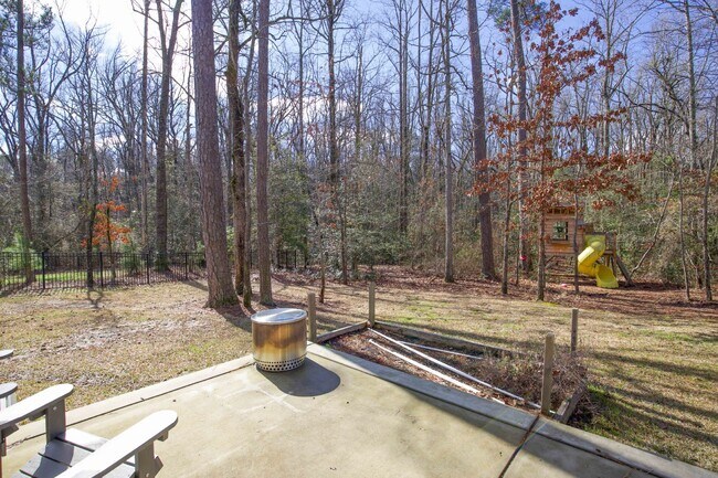 Building Photo - Spacious 5-Bedroom Home with 3 Full Bathrooms in Carthage, NC - Perfect for Your Family!