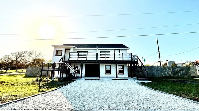 Building Photo - 4406 Helen St