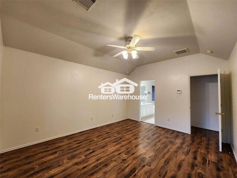 Building Photo - 24422 Travis House Ln