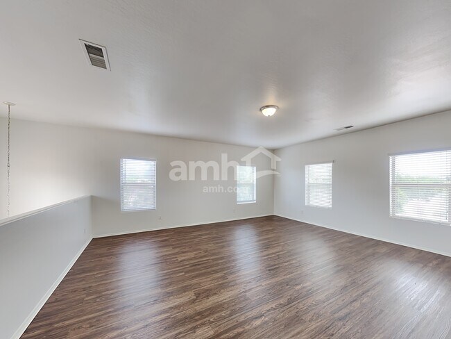 Building Photo - 16864 W Tasha Dr