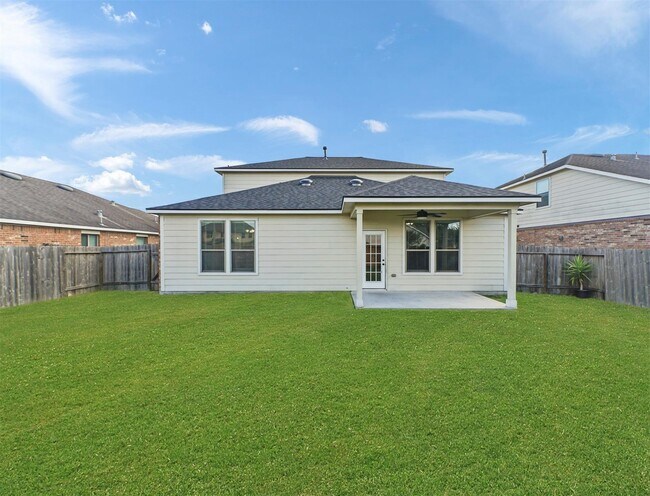 Building Photo - 20015 Flax Flower Dr